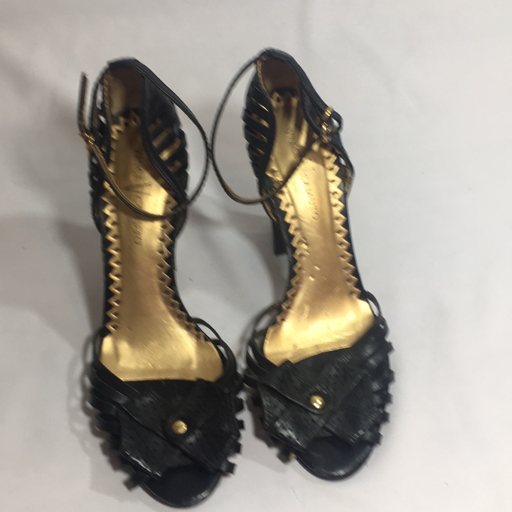 Vince Camuto black leather strapped flower heels